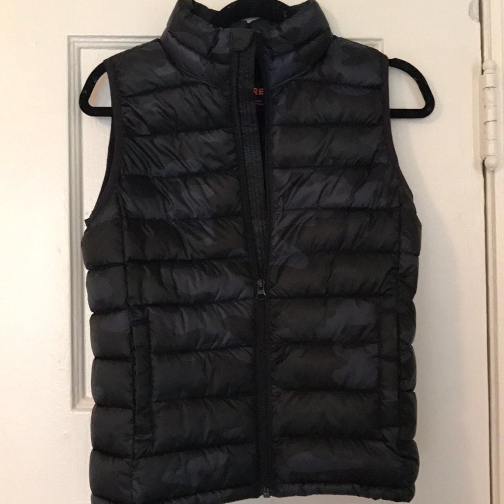 Joe Fresh Large Camo Vest